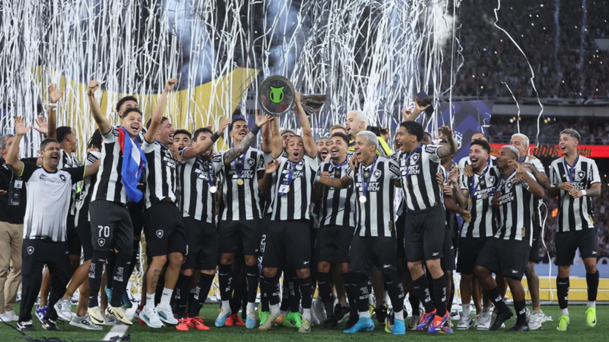 Botafogo se consagrou o campeão do Brasileirão após bater o São Paulo por 2 a 1 em casa. /Vitor Silva/Botafogo
