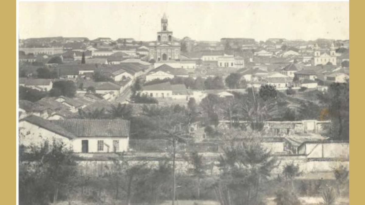 Foto da cidade de Campinas em 1878. Destaque para a Catedral Metropolitana. Foto do conjunto de Aristides Pedro da Silva/Centro de Memória Unicamp