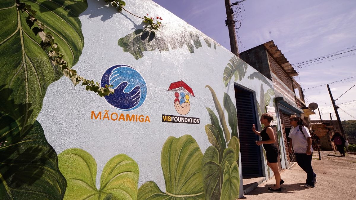 Para oferecer suporte, a instituição conta com duas assistentes sociais que realizam visitas domiciliares e um programa de contraturno escolar, no qual 50 crianças recebem alimentação e participam de atividades educativas. Foto: Divulgação/Colégio Mão Amiga