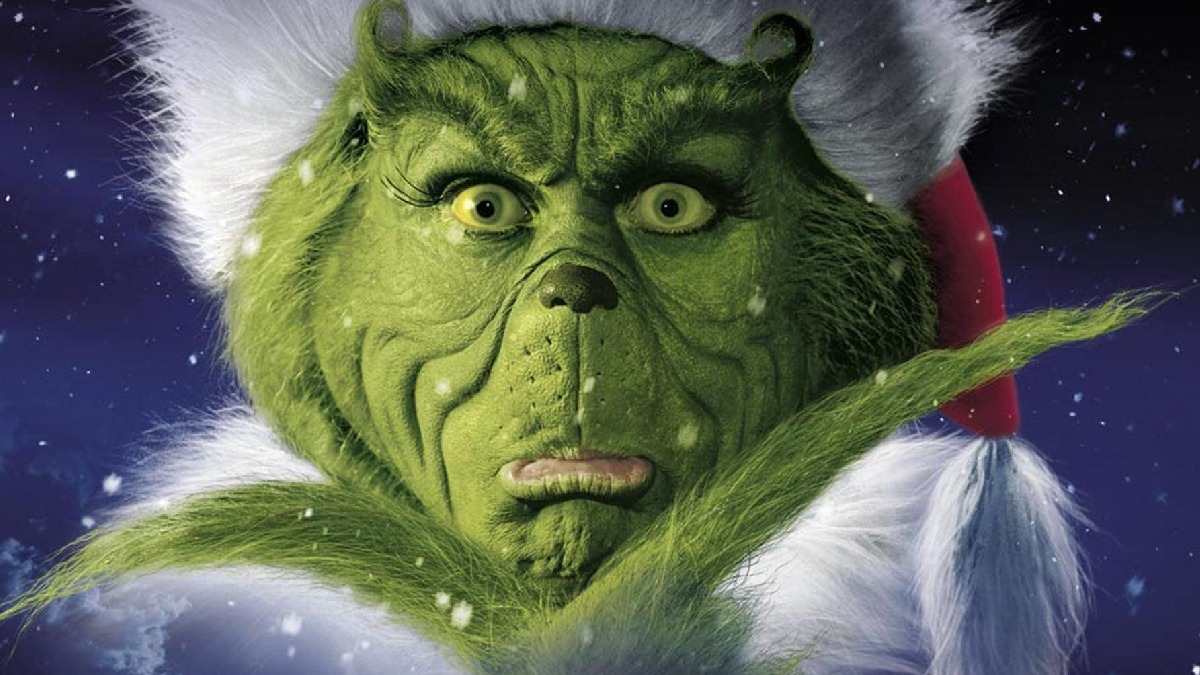 1. O Grinch (2000): o longa conta a história de uma criatura verde chamada Grinch, que odeia o Natal.O plano do protagonista é roubar das pessoas tudo que tenha ligação com a data, até que a menina Cindy Lou Who resolve ficar amiga dele. Com a amizade com a garota evoluindo, a criatura passa a entender o verdadeiro significado do Natal - (Divulgação)