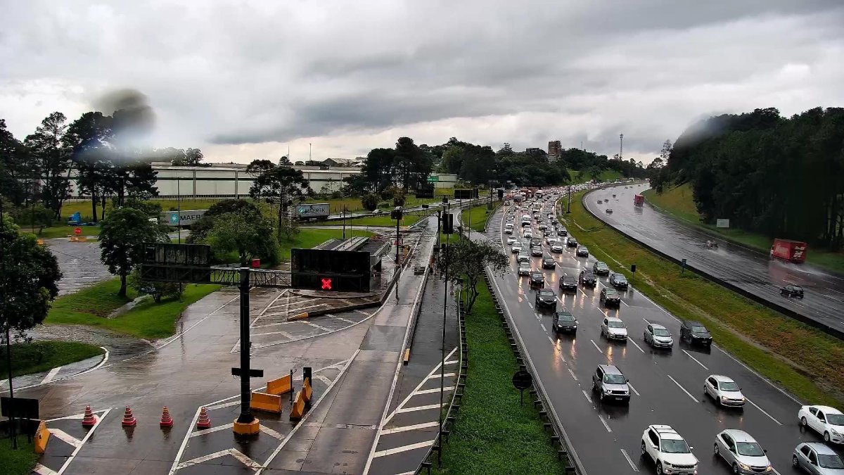 Trecho sentido Litoral tem 23 quilômetros de congestionamento. /Fotos: Divulgação/Artesp