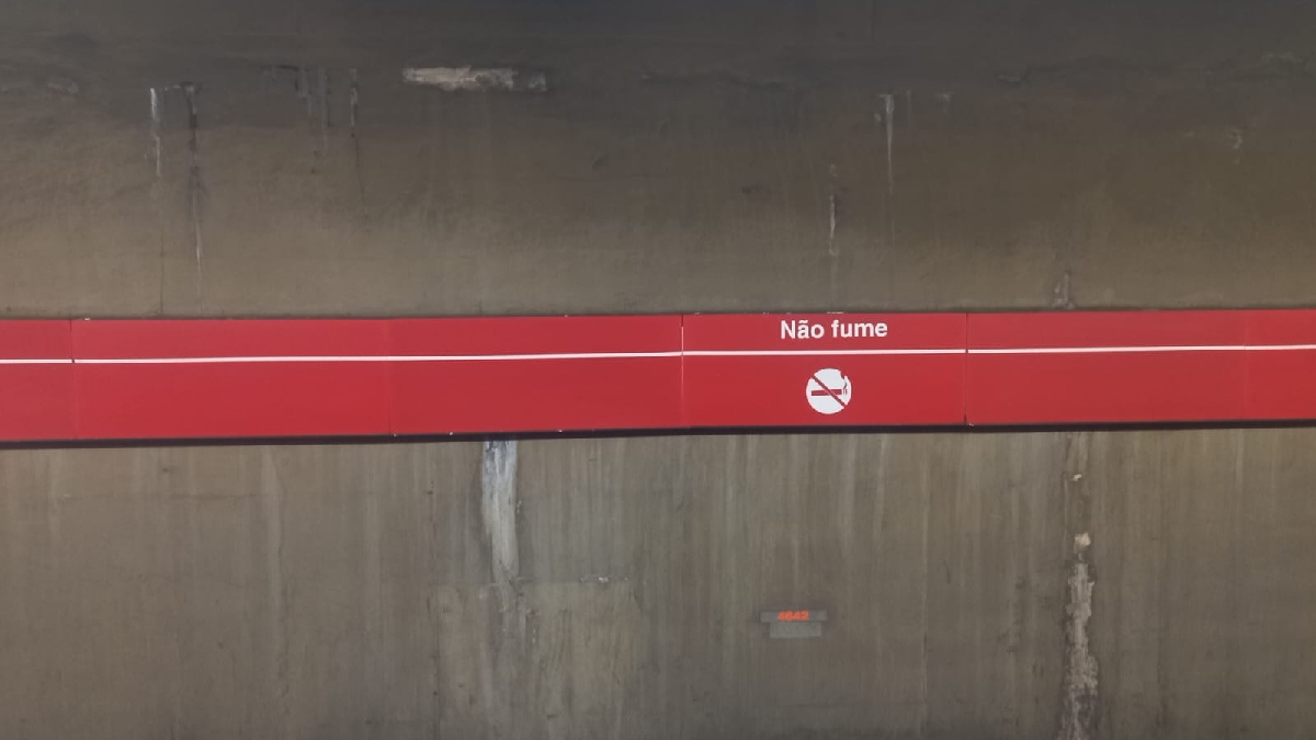 Segundo o Metrô, a manutenção é constante no local, apesar das fotos mostrarem o contrário. Foto: Hebert Dabanovich