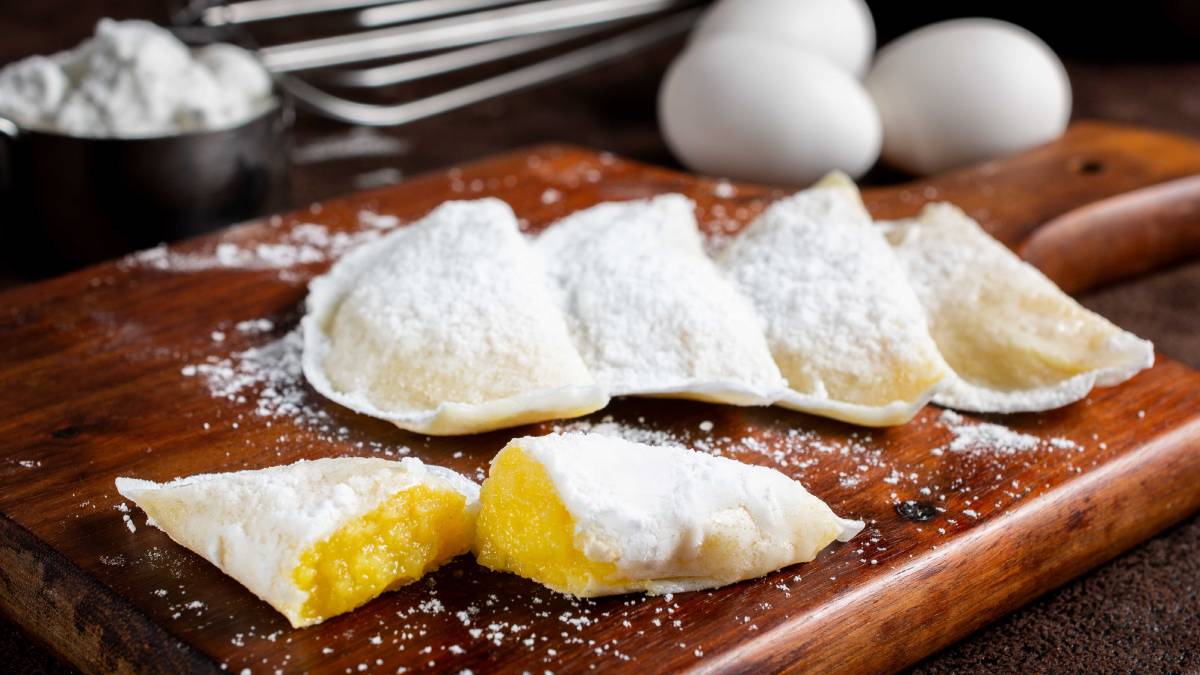 Quem aprecia a culinária portuguesa poderá experimentar delícias como toucinho do céu, barriga de freira e pastel de nata, todos da 'Santa Nata'. Foto: Divulgação