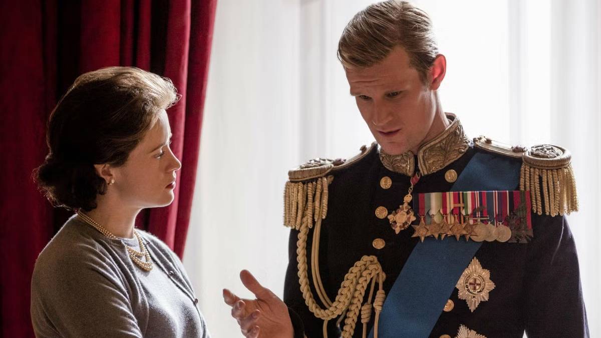 O ator também deu vida ao príncipe Philip na série sobre a realeza britânica 'The Crown'. Foto: Divulgação/The Crown