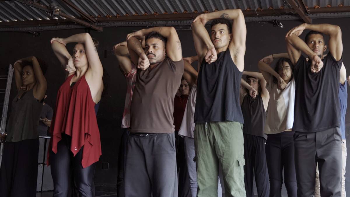 Com direção, concepção e coreografia de Vanessa Macedo, espetáculo terá apresentações gratuitas em dezembro em diferentes locais da capital paulista. Foto: Juan Espinoza/Divulgação