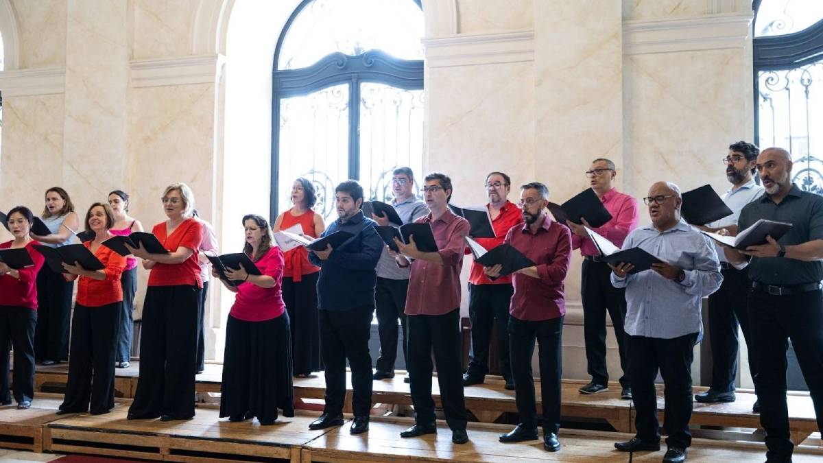 Espetáculo será apresentado ao lado do Coro Lírico, sob regência de Érica Hindrikson, e com participação especial do Coro Infantojuvenil da Escola Municipal de Música de São Paulo, sob regência de Regina Kinjo. Foto: Stig de Lavor/Divulgação