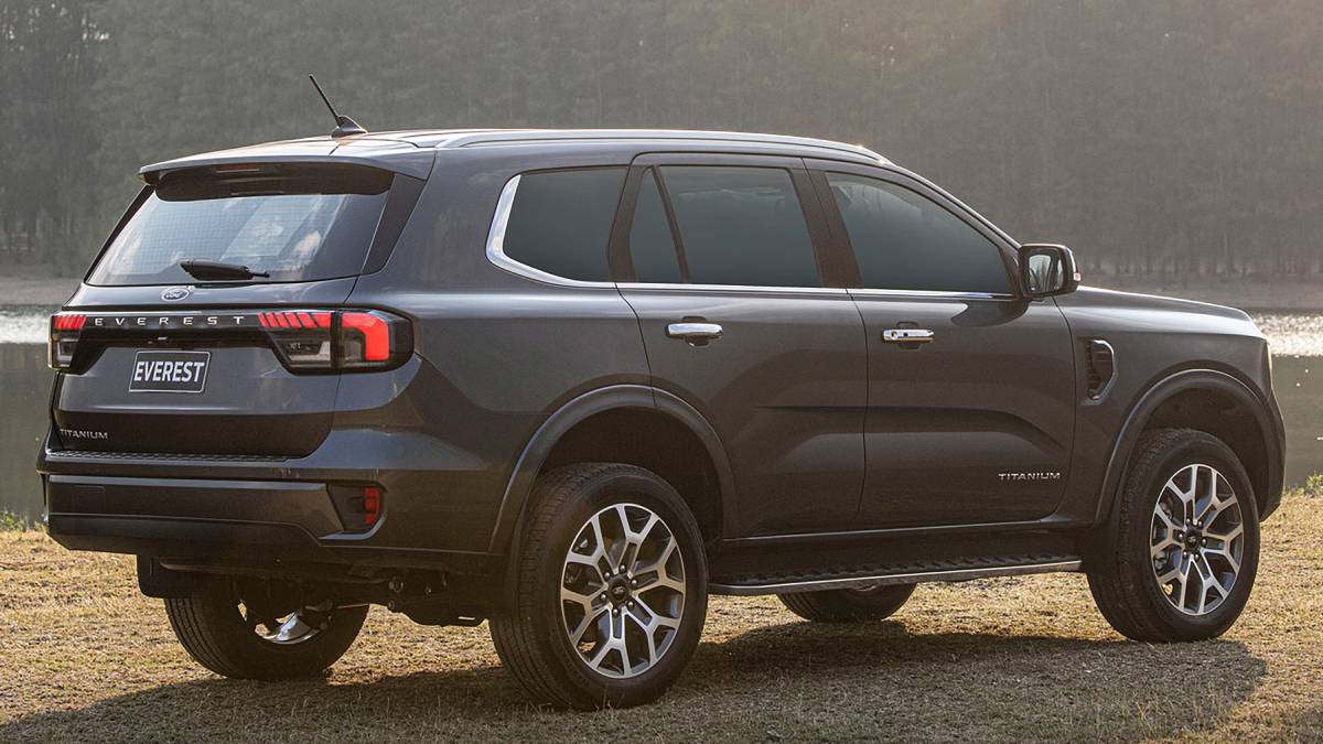 O Everest tem quatro versões, a Trend, a Sport, a Titanium 4x2 e a topo de linha Titanium com tração integral. Foto: Divulgação