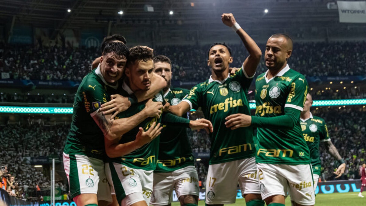 Palmeiras venceu o rebaixado Santos por 2 a 0 e se consagrou tricampeão paulista. /Rebeca Reis/Ag. Paulistão