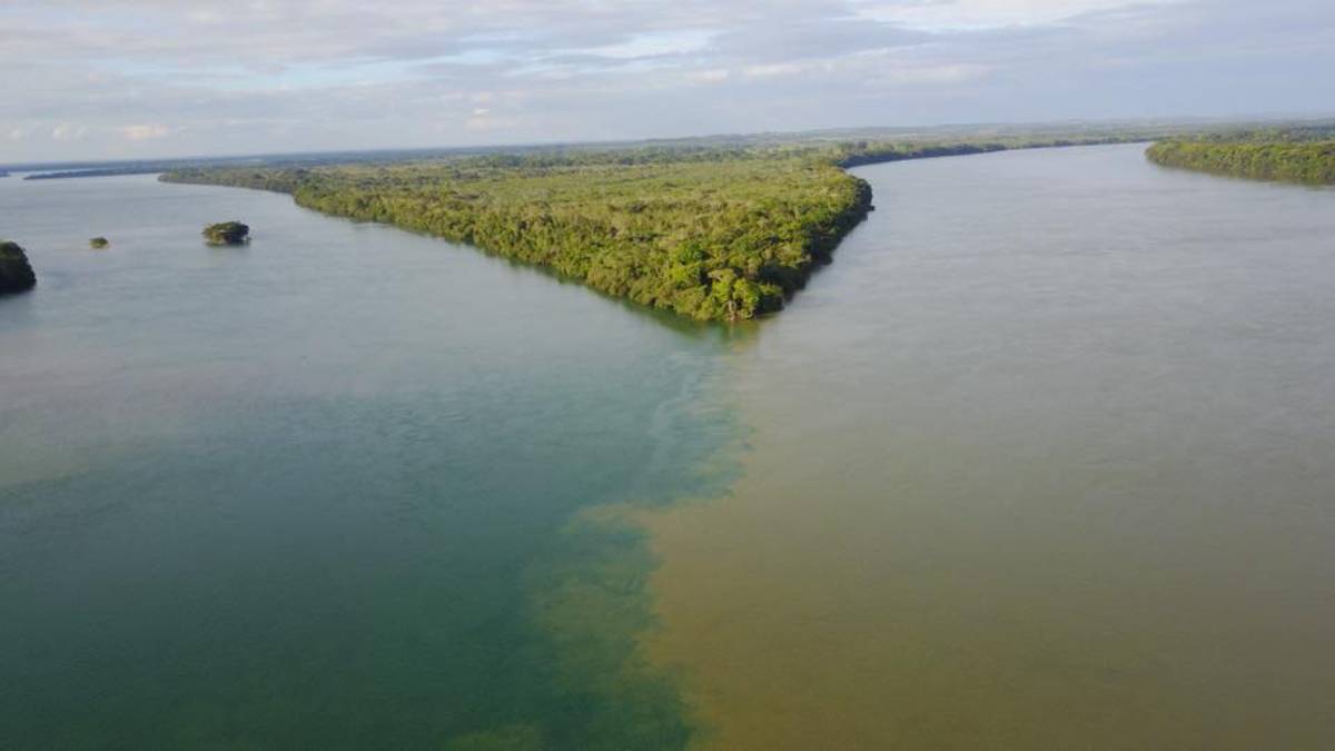 Em passeio fluvial você pode ver o encontro dos rios Paraná e Paranapanema. Foto: Divulgação/Prefeitura de Rosana
