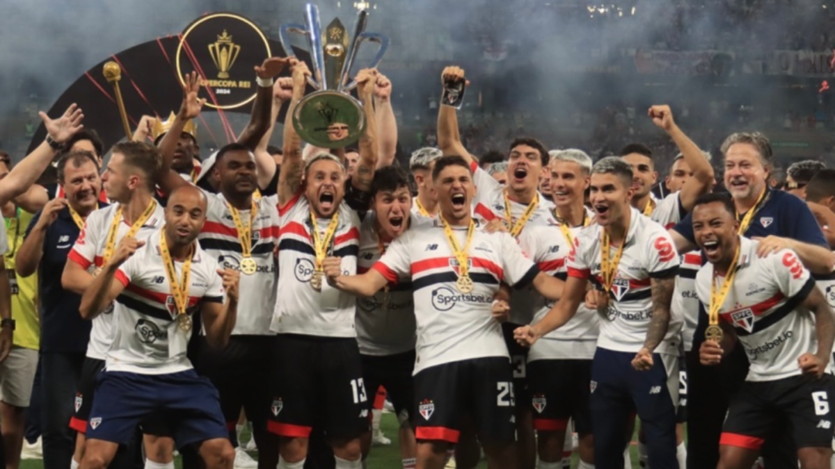 Após vencer o Palmeiras nos pênaltis, o tricolor paulista se consagrou o campeão da Supercopa do Brasil. /Reprodução/Redes sociais