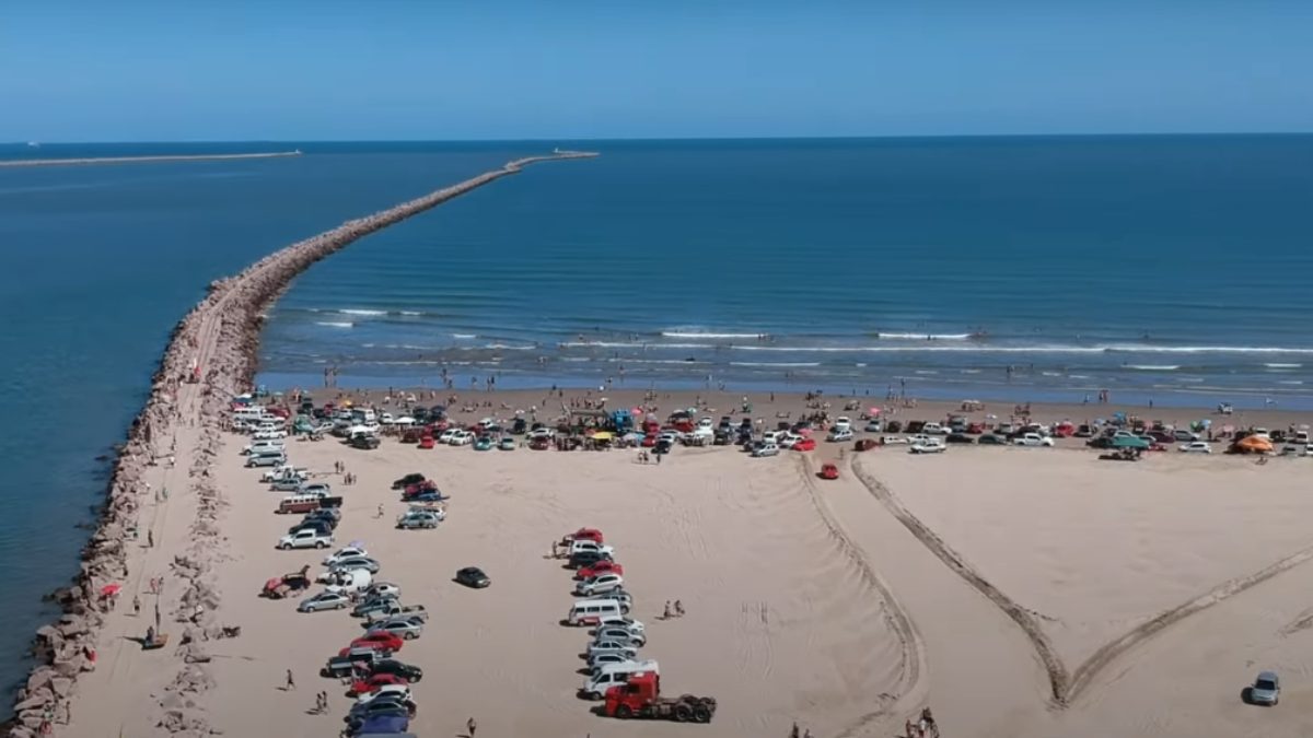 As ondas e ventos fortes fazem do Cassino um paraíso para esportes aquáticos, como surfe, windsurf e kitesurf. É o destino ideal para quem busca adrenalina e contato com a natureza.