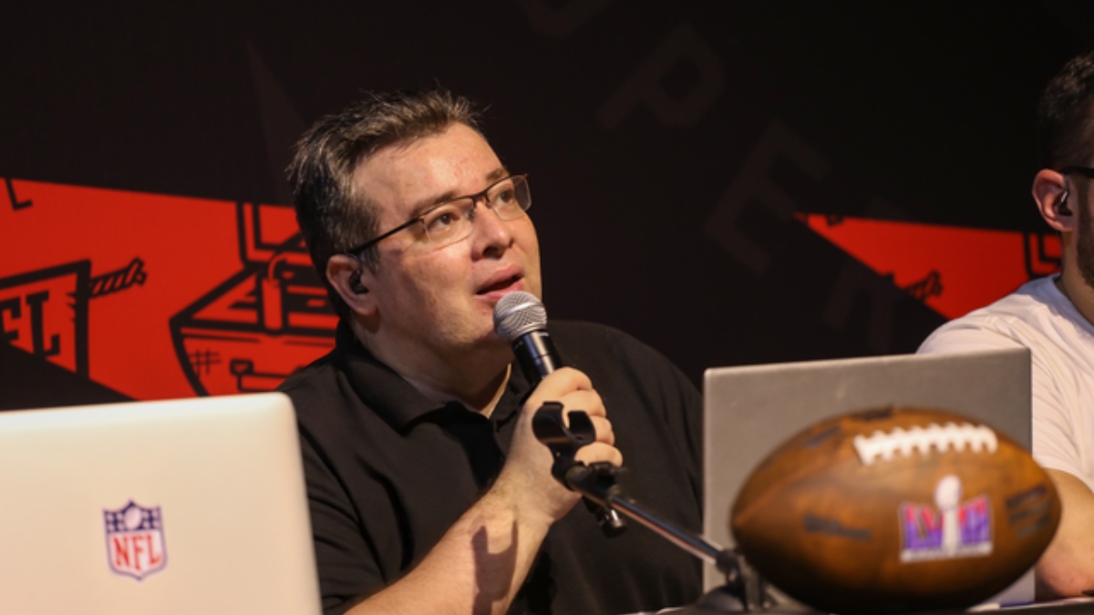 Visitantes assistirão ao Super Bowl LIX com narração ao vivo de Rômulo Mendonça. /Fotos: Divulgação