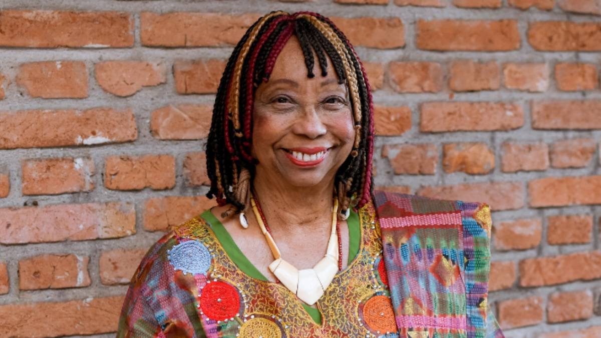 'Para mim, essa é uma oportunidade incrível de celebrar e difundir a filosofia africana, especialmente por meio de espetáculos que exaltam as múltiplas dimensões da mulher: política, sagrada e secreta', diz Helena Theodoro sobre a Ocupação. Foto: Jessyca Alves/Divulgação