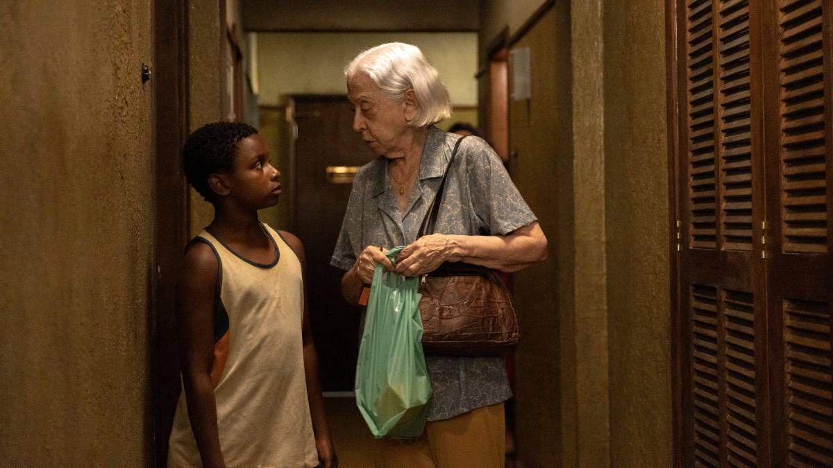 Além de Fernanda Montenegro e Alan Rocha, o elenco da produção é composto ainda por Linn da Quebrada, Laila Garin e Thawan Lucas. Foto: Suzanna Tierie/Divulgação