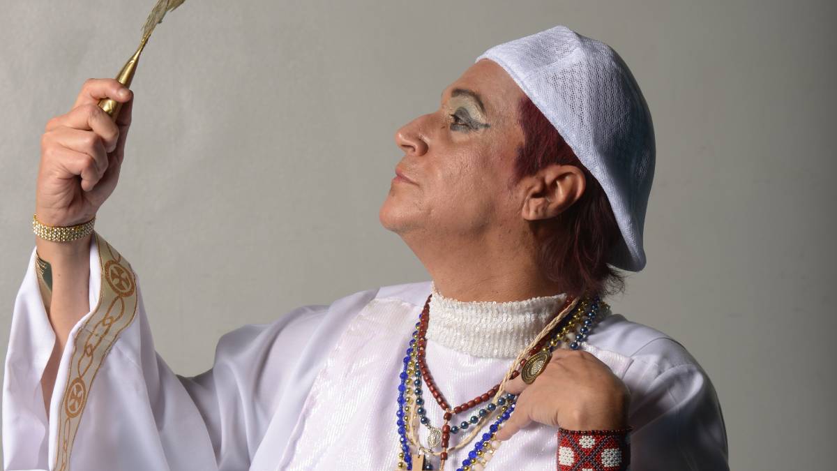 O Sesc Pompeia, localizado na zona oeste de São Paulo, se prepara para receber a estreia da peça 'Padre Pinto: a narrativa (re)inventada', marcada para ocorrer na sexta-feira (24/1), às 20h. Com direção e dramaturgia de Luiz Marfuz, o espetáculo ficará em cartaz até domingo (23/2). Foto: Luis Ushirobira/Divulgação