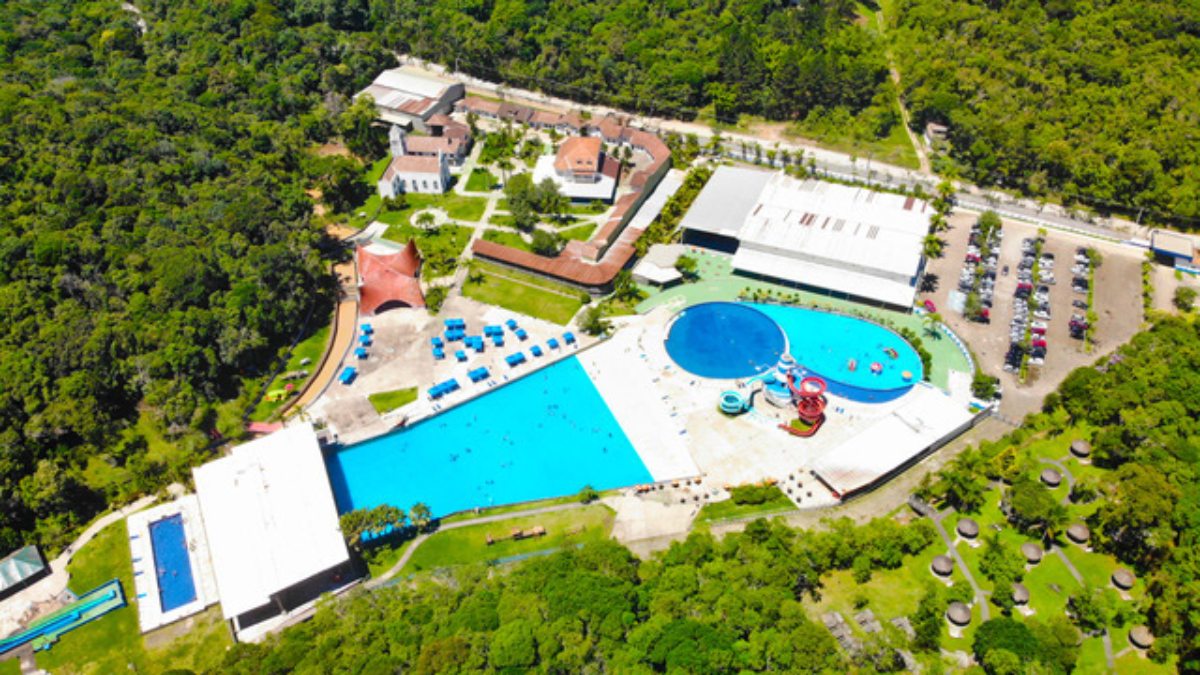 O parque também tem diversas piscinas para todas as idades. Foto: Divulgação/Viva Parque