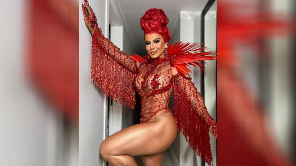 Viviane Araújo desfila como rainha de bateria da Mancha Verde há 19 anos; musa é referência em São Paulo. Foto: Reprodução/Instagram