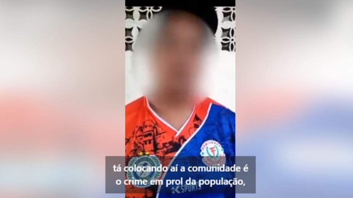 A polícia investiga a origem das faixas colocadas nas regiões controladas pelo PCC. Em alguns locais, essas faixas já foram removidas pelas autoridades.