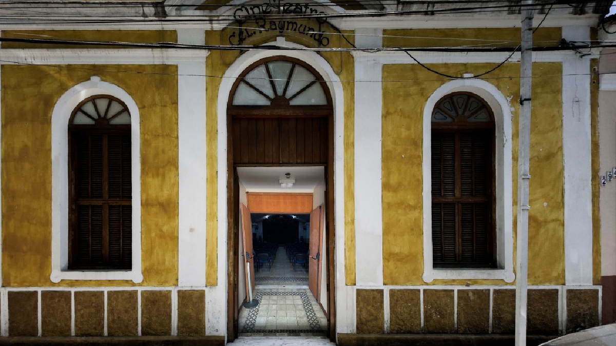 Outro destaque é o Cine Teatro Cel Raymundo, espaço de arte existente desde o fim do século 19. Este local faz parte da cultura parnaibana e também já foi palco de apresentações teatrais - (Reprodução/Prefeitura Santana de Parnaíba)