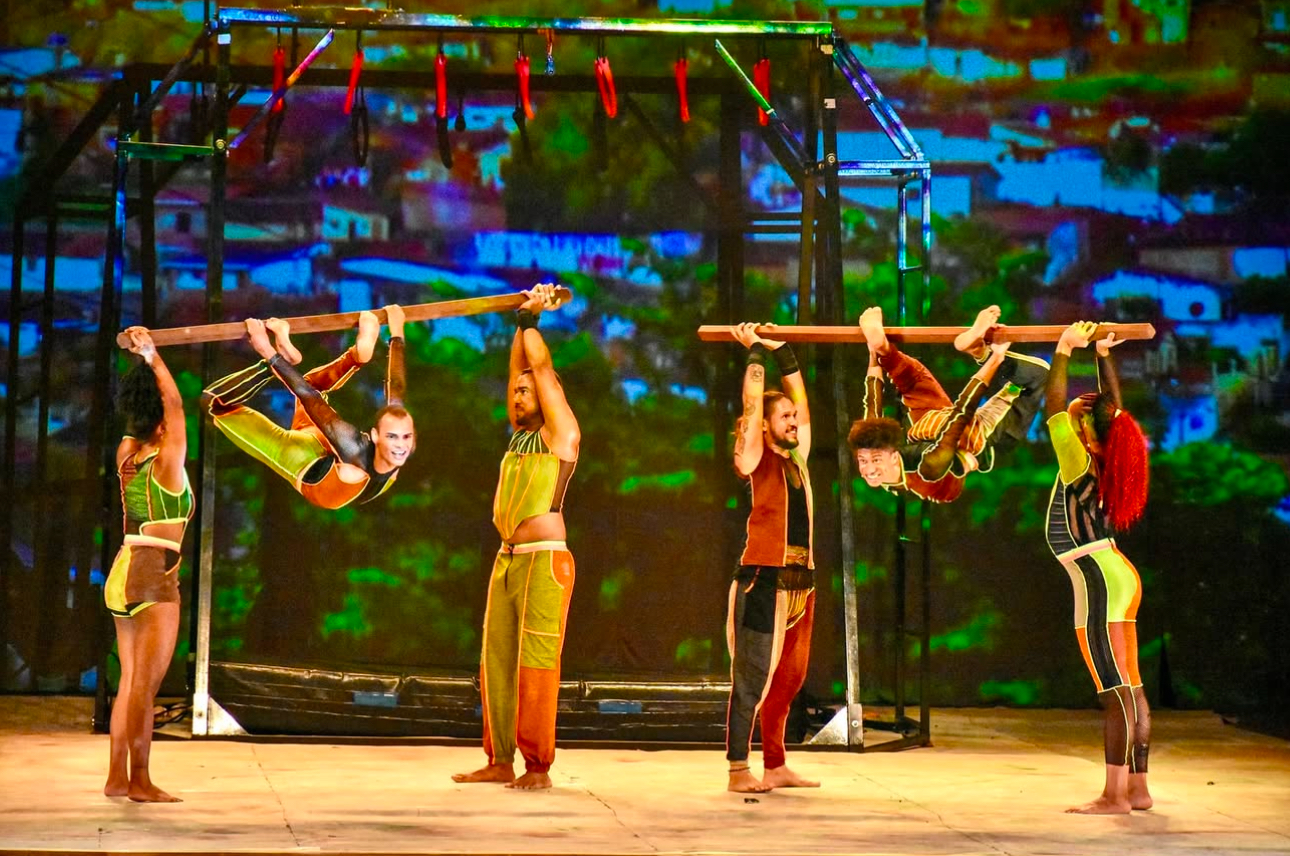 Apresentação da Trupe Circus, nascido na Escola Pernambucana de Circo (EPC), em homenagem a Chico Science/Divulgação