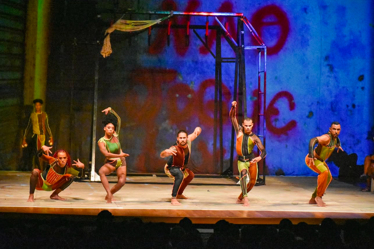 Apresentação da Trupe Circus, nascido na Escola Pernambucana de Circo (EPC), em homenagem a Chico Science/Divulgação