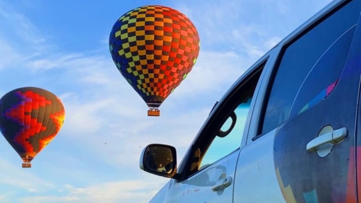 O voo pode durar entre 40 minutos e uma hora, tempo suficiente para admirar a vista e curtir a tranquilidade do céu. Foto: Divulgação/Folim Balonismo