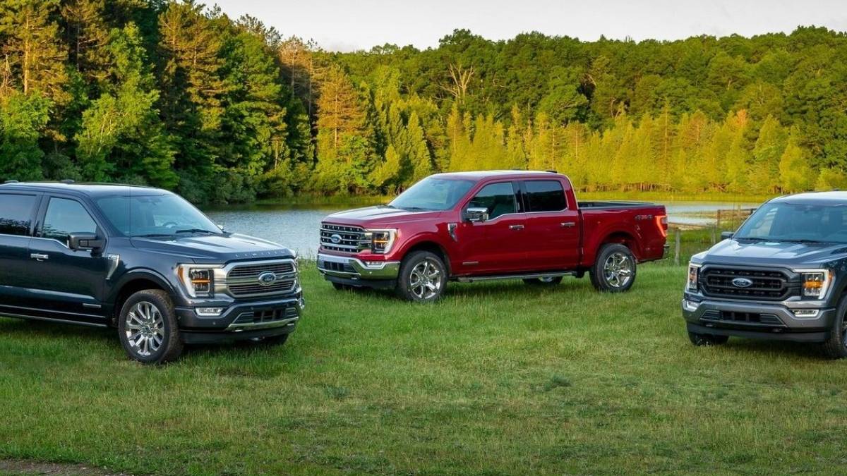 Chevrolet Silverado Robustez e desempenho fazem da Silverado uma das picapes mais procuradas do mercado global.