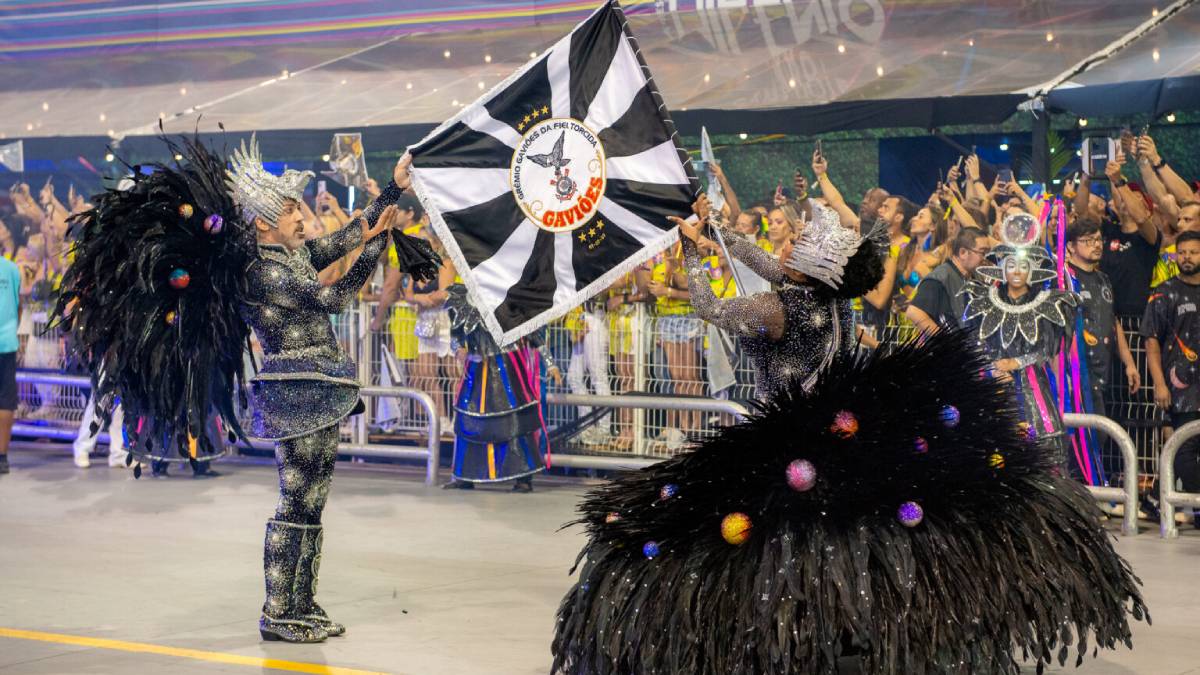 Gaviões da Fiel - Bom Retiro: Tricampeã do Carnaval de São Paulo, a escola da organizada do Corinthians fica no bairro Bom Retiro, na zona oeste (mesmo o Timão sendo da zona leste da Capital). O bairro possui uma importante herança patrimonial e cultural da cidade, abrigando locais como a Pinacoteca e o Museu da Língua Portuguesa - (Felipe Araújo/LigaSP)