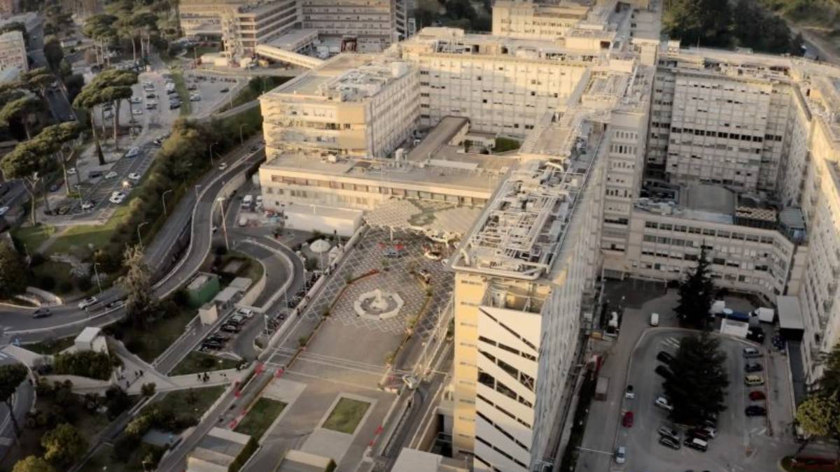 Gemelli, um hospital universitário católico, foi inaugurado na década de 1960. Foto: Divulgação