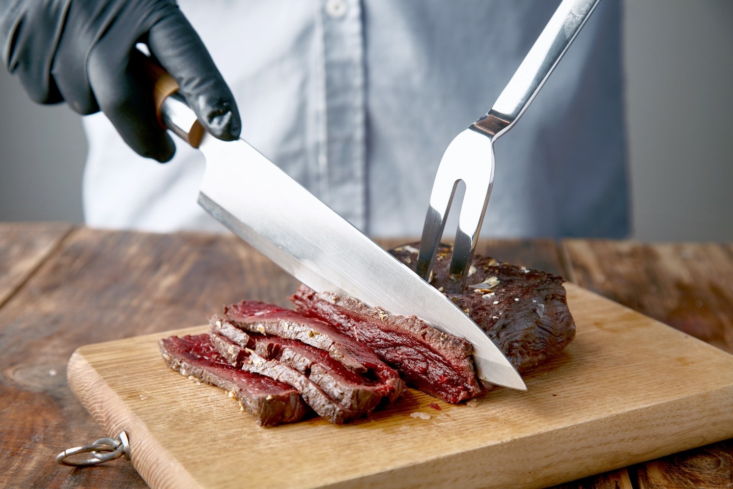 Entre os mais amados da classificação, está um corte que fica na parte traseira do animal, a Picanha. Foto: Bublikhaus/Freepik