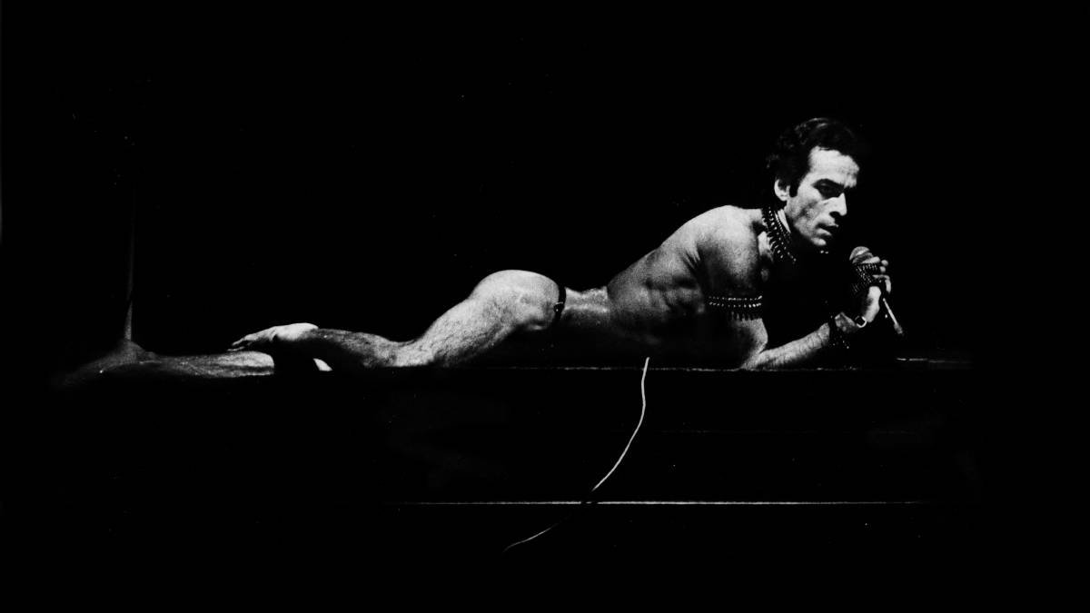 Exposição terá elementos cenográficos desenvolvidos pela Paris Entretenimento para o filme 'Homem com H'. O longa, que tem previsão de lançamento para maio, tem direção de Esmir Filho e o ator Jesuíta Barbosa no papel de Ney Matogrosso. Foto: Thereza Eugênia/Divulgação