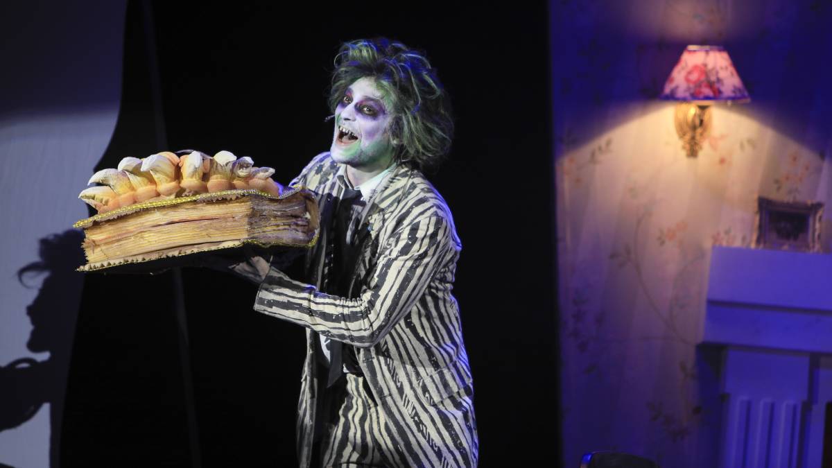 Espetáculo 'Beetlejuice: Os Fantasmas se Divertem - O Musical' já tem data para reestrear em São Paulo: 3 de outubro, no Teatro Liberdade. Fotos: Leo Aversa/Divulgação
