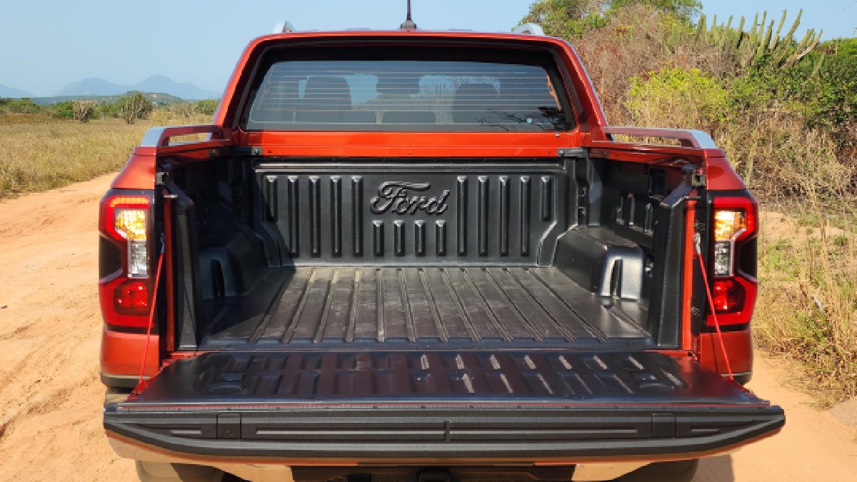 Por R$ 20 mil a mais totalizando R$ 361.900 , é possível adquirir o kit opcional da Ranger Limited V6. Fotos: Divulgação