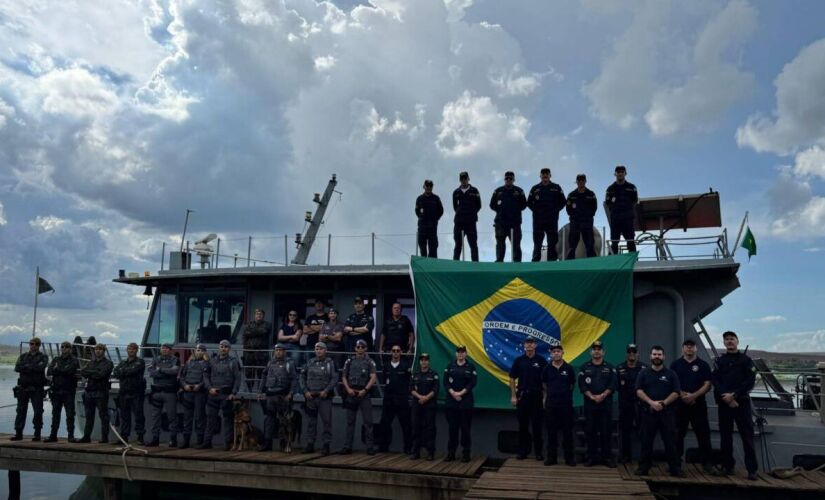 Polícia Militar do Estado de São Paulo, Marinha do Brasil e Receita Federal fizeram a operação em conjunto. Divulgação/PMESP