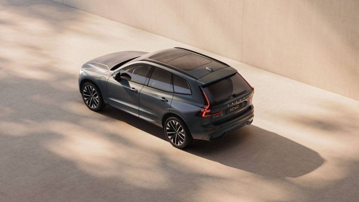 Não há nenhuma mudança de motor, câmbio e bateria na linha XC60.