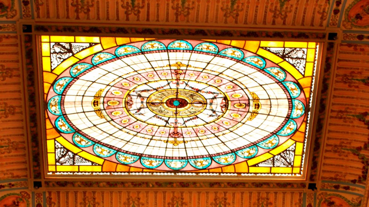 Palácio dos Cedros recebe casamentos, festas de 15 anos (debutantes) e eventos corporativos. /Foto: Divulgação