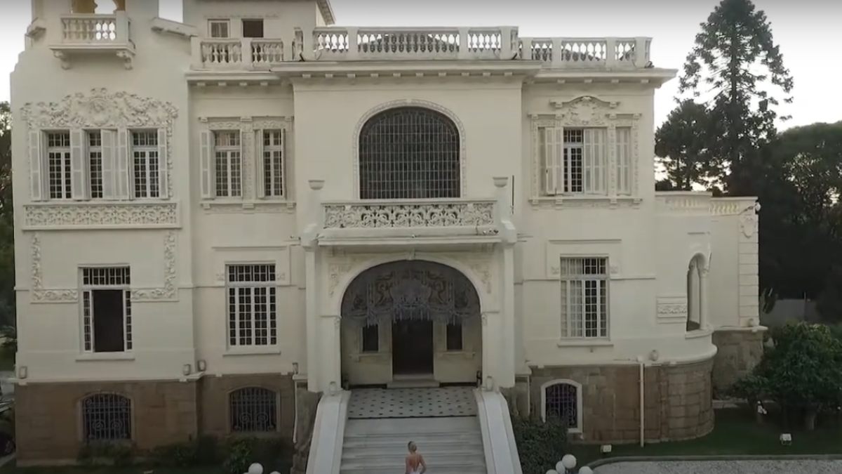 O palácio possui mais de 50 cômodos distribuídos em quatro andares. Um verdadeiro símbolo do luxo da época. (Foto: Reprodução/Youtube)
