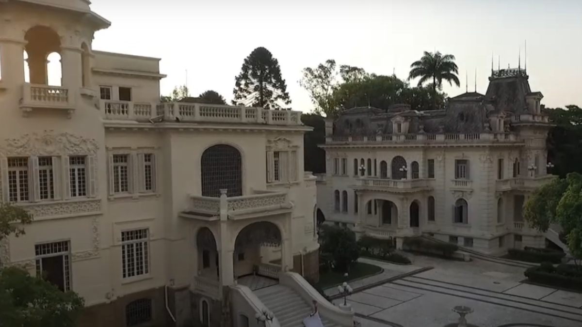 A arquitetura do palácio tem forte inspiração renascentista. Elementos orientais também aparecem, homenageando a origem da família Jafet. (Foto: Reprodução/Youtube)