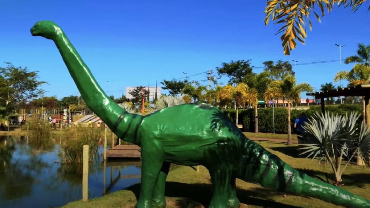 Nada como um passeio pela Praça Vitória Régia para relaxar e aproveitar a paisagem!