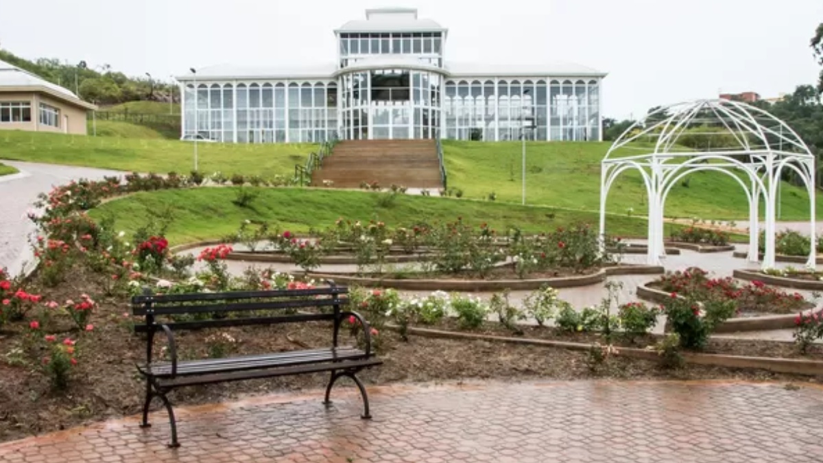 Um dos destaques na natureza fica para o Jardim Botânico "Irmãos Villas-Bôas", que possibilita uma experiência única para os amantes do meio ambiente, com seus belos jardins temáticos e estufas de plantas exóticas - (Alexandre Lombardi/PMS)