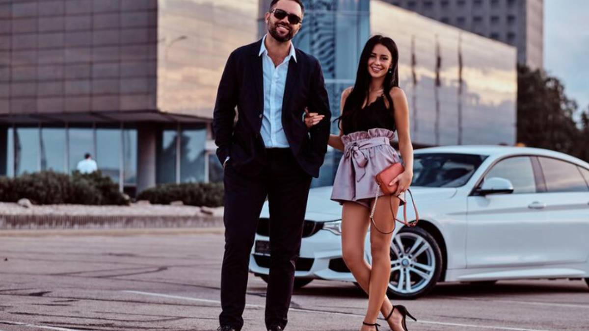 Essa relação é construída com base na honestidade, onde tudo é combinado desde o início. O sugar daddy ou mommy pode oferecer suporte financeiro, viagens e presentes. (Fotos: Freepik)