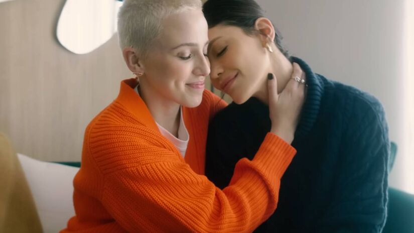 Para Vitória, o mais importante em uma casa é o sentimento que ela transmite, destacando que "o que não pode faltar é amor". (Fotos: Reprodução/Youtube)