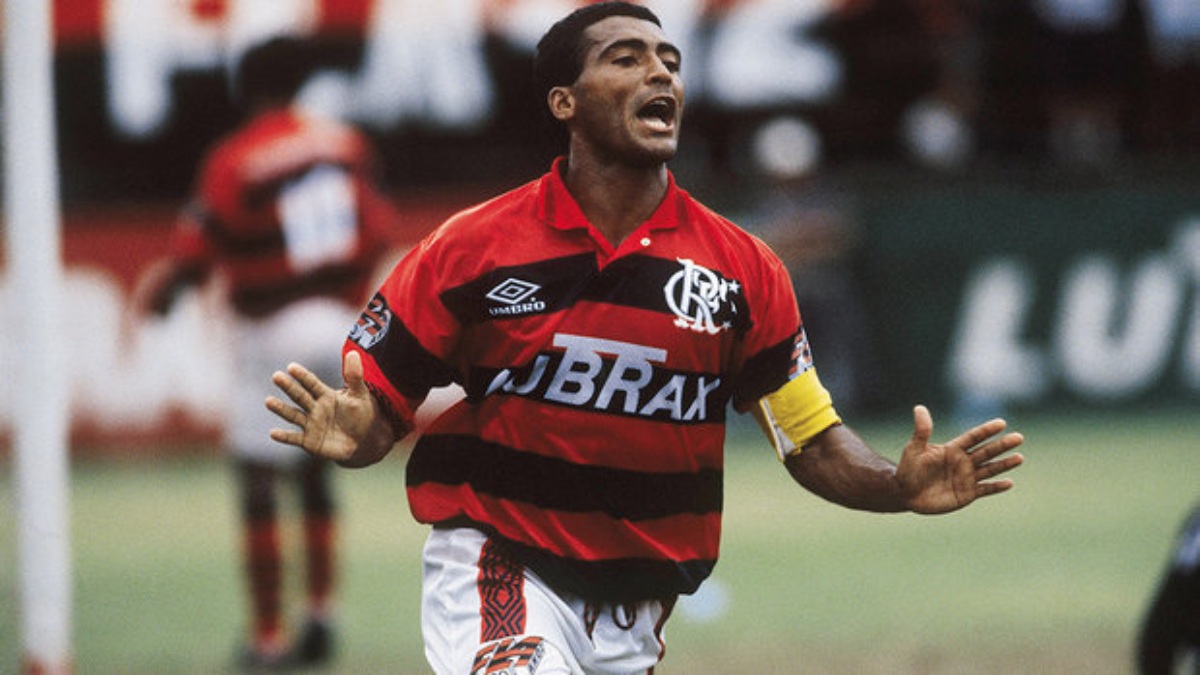 3. Romário (Vasco, Flamengo e Fluminense) 154 gols - O Baixinho brilhou no Brasileirão com três artilharias e o histórico milésimo gol da carreira. (Foto: Reprodução/Flamengo)