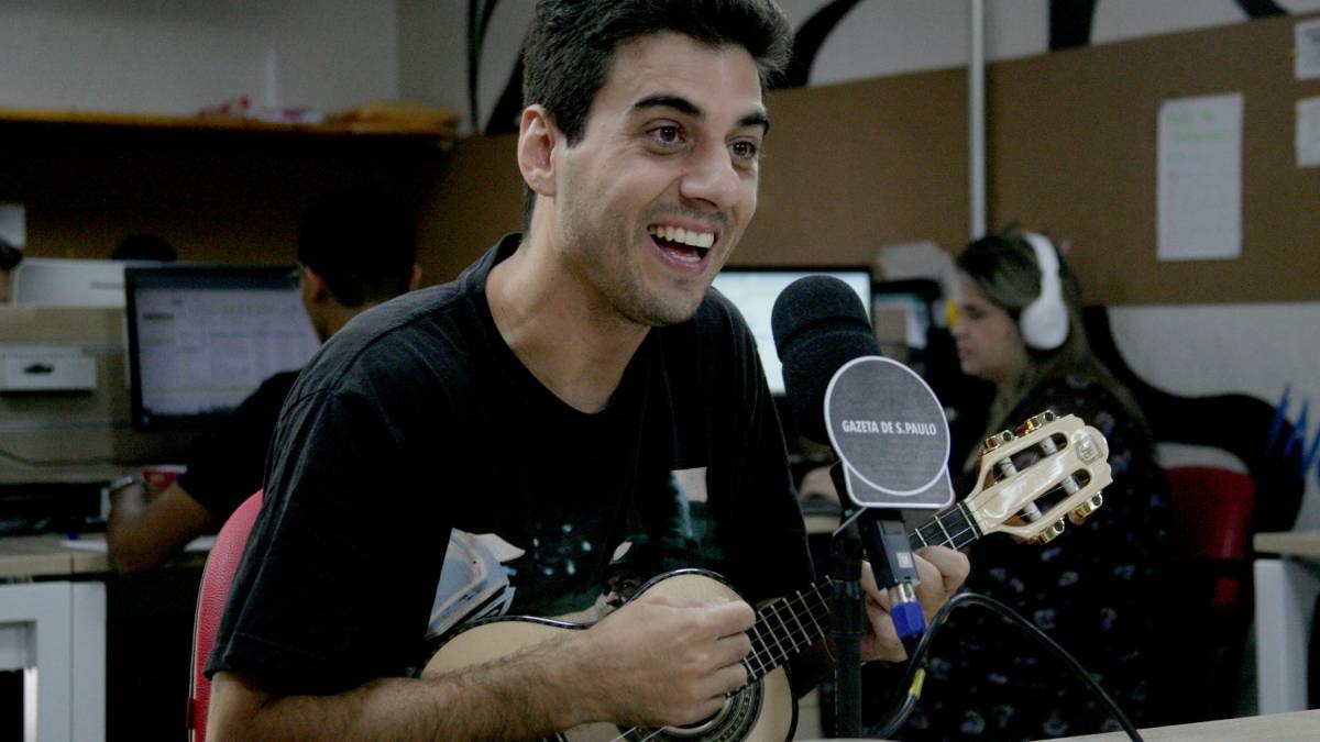 Fabio Brazza durante participação no podcast Direto da Gazeta/Thiago Neme/Gazeta de S. Paulo