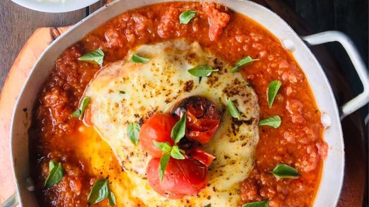 Filé mignon à parmegiana, do Bar Brahma. Foto: Divulgação Bar Brahma