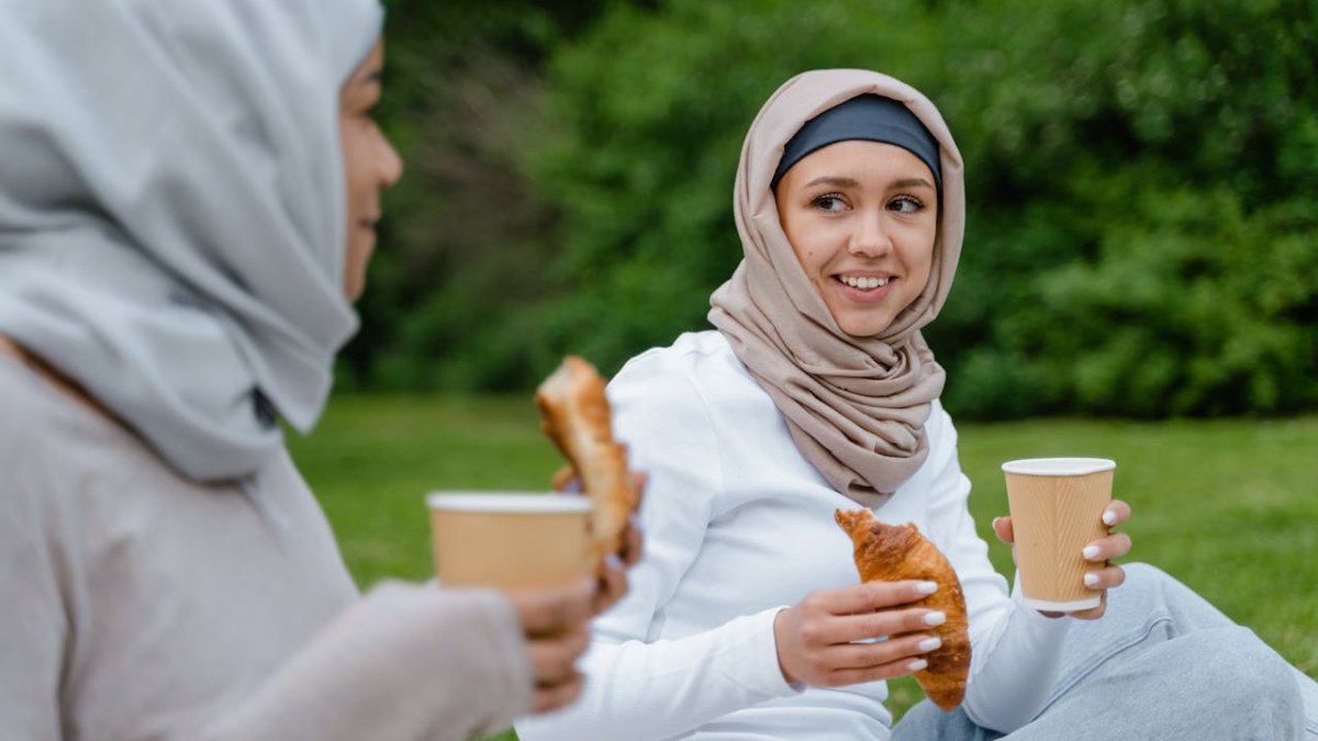 Os muçulmanos só fazem esse tipo de jejum no mês do Ramadã (Foto: Mart Production/Pexels)