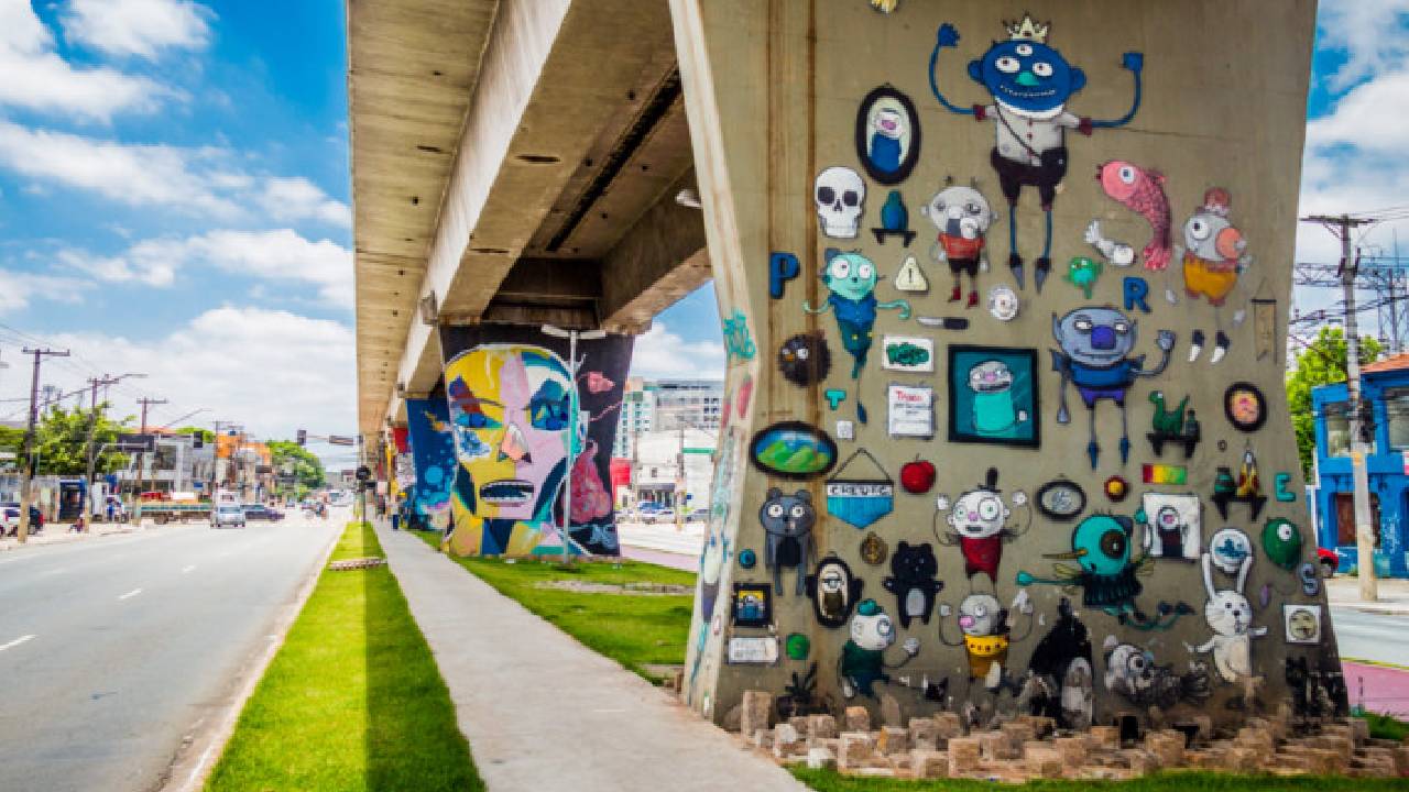 Vários artistas da capital paulista ocuparam as famosas pilastras. Foto: Divulgação