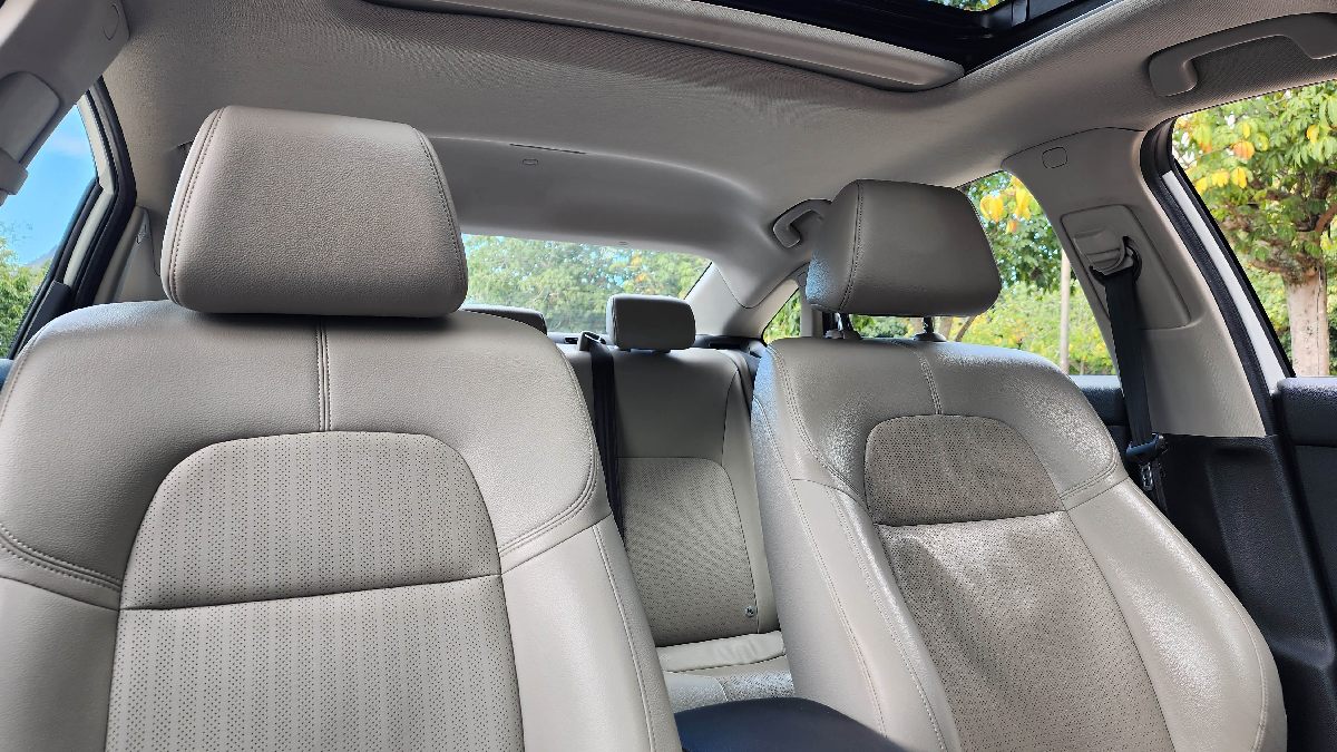 Civic Advanced Hybrid entrega bastante conforto.