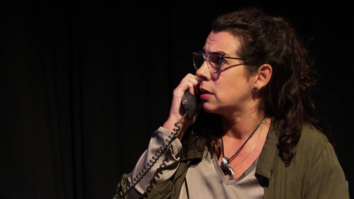 Detalhes da peça - espetáculo 'O Mar', de Federico Roca, coloca o público diante do conflito entre Israel e Palestina através do olhar feminino.