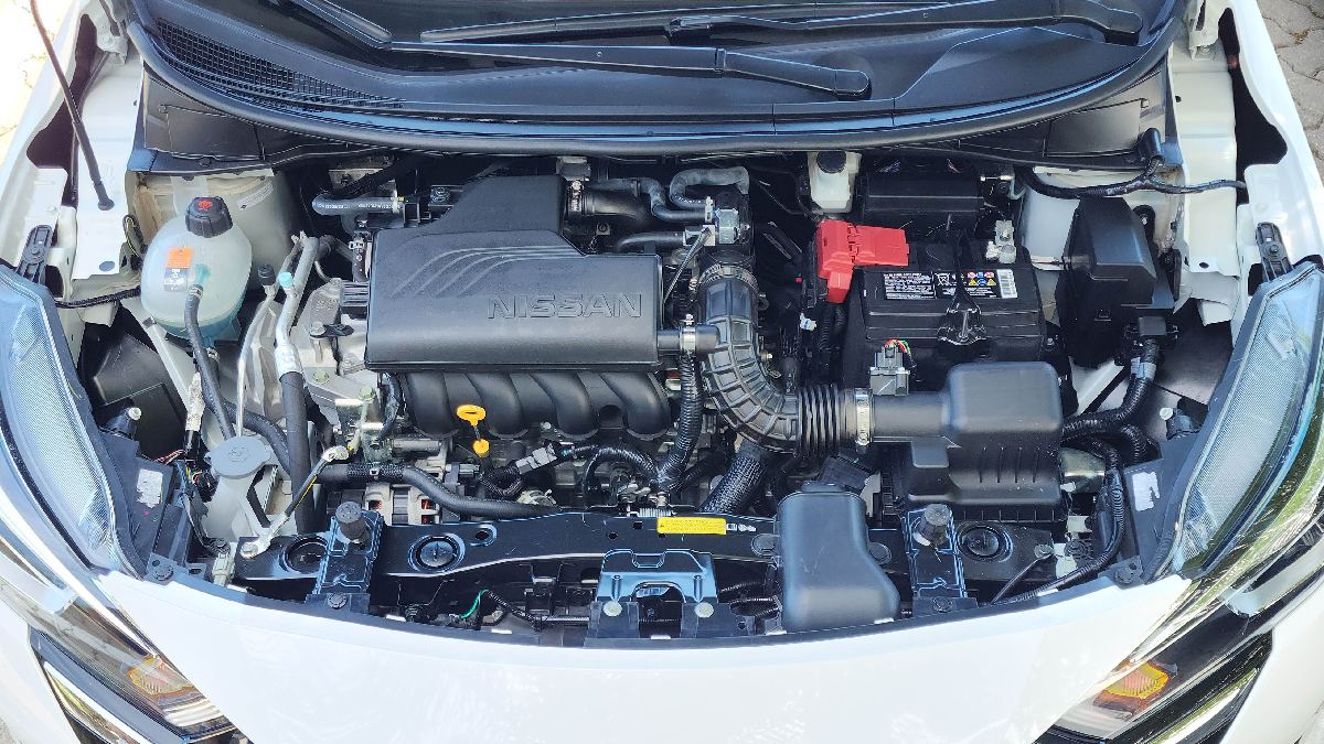 Sob o capô, toda a linha Versa traz o mesmo motor aspirado 1.6 16V flex do Kicks Play.